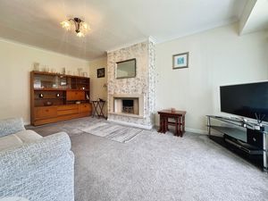 Lounge- click for photo gallery